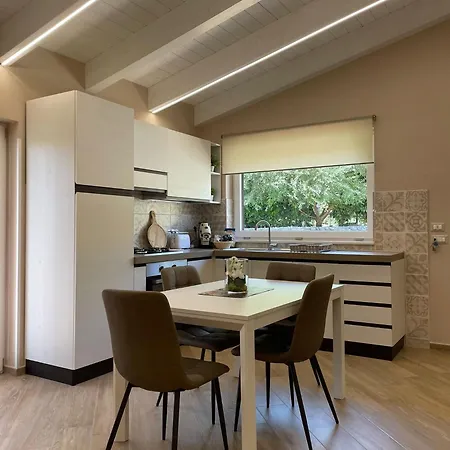 Connie's בית נופש *